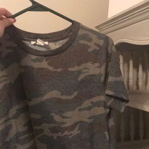 Forever 21 camo tee